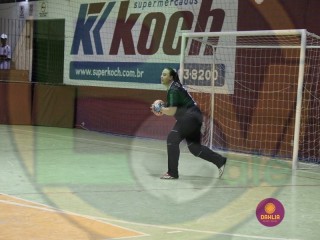 
<a style='margin-left: 5px;' class='btn btn-xs btn-social btn-facebook' href='https://www.facebook.com/sharer/sharer.php?u=https://www.boladovale.com.br/imgs/800-800-90/conteudo/fotos/1445/img8806.jpg' rel='popup' data-width='500' data-height='400'><i class='fa fa-facebook'></i>Compartilhar <span class='hidden-xs'>no Facebook</span>
</a> 
<a class='btn btn-default btn-xs' target='_blank' href='imgs/800-800-90/conteudo/fotos/1445/img8806.jpg'>
<span class='glyphicon glyphicon-cloud-download'></span> Salvar
</a> 
<span></span>