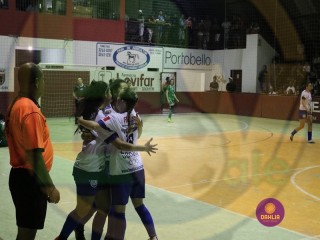 
<a style='margin-left: 5px;' class='btn btn-xs btn-social btn-facebook' href='https://www.facebook.com/sharer/sharer.php?u=https://www.boladovale.com.br/imgs/800-800-90/conteudo/fotos/1445/img8925.jpg' rel='popup' data-width='500' data-height='400'><i class='fa fa-facebook'></i>Compartilhar <span class='hidden-xs'>no Facebook</span>
</a> 
<a class='btn btn-default btn-xs' target='_blank' href='imgs/800-800-90/conteudo/fotos/1445/img8925.jpg'>
<span class='glyphicon glyphicon-cloud-download'></span> Salvar
</a> 
<span></span>