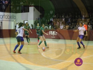 
<a style='margin-left: 5px;' class='btn btn-xs btn-social btn-facebook' href='https://www.facebook.com/sharer/sharer.php?u=https://www.boladovale.com.br/imgs/800-800-90/conteudo/fotos/1445/img8933.jpg' rel='popup' data-width='500' data-height='400'><i class='fa fa-facebook'></i>Compartilhar <span class='hidden-xs'>no Facebook</span>
</a> 
<a class='btn btn-default btn-xs' target='_blank' href='imgs/800-800-90/conteudo/fotos/1445/img8933.jpg'>
<span class='glyphicon glyphicon-cloud-download'></span> Salvar
</a> 
<span></span>