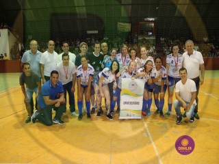
<a style='margin-left: 5px;' class='btn btn-xs btn-social btn-facebook' href='https://www.facebook.com/sharer/sharer.php?u=https://www.boladovale.com.br/imgs/800-800-90/conteudo/fotos/1445/img9024.jpg' rel='popup' data-width='500' data-height='400'><i class='fa fa-facebook'></i>Compartilhar <span class='hidden-xs'>no Facebook</span>
</a> 
<a class='btn btn-default btn-xs' target='_blank' href='imgs/800-800-90/conteudo/fotos/1445/img9024.jpg'>
<span class='glyphicon glyphicon-cloud-download'></span> Salvar
</a> 
<span></span>