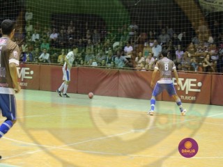 
<a style='margin-left: 5px;' class='btn btn-xs btn-social btn-facebook' href='https://www.facebook.com/sharer/sharer.php?u=https://www.boladovale.com.br/imgs/800-800-90/conteudo/fotos/1446/img8009.jpg' rel='popup' data-width='500' data-height='400'><i class='fa fa-facebook'></i>Compartilhar <span class='hidden-xs'>no Facebook</span>
</a> 
<a class='btn btn-default btn-xs' target='_blank' href='imgs/800-800-90/conteudo/fotos/1446/img8009.jpg'>
<span class='glyphicon glyphicon-cloud-download'></span> Salvar
</a> 
<span></span>
