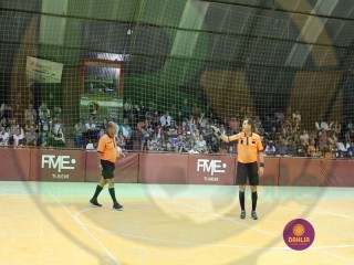 
<a style='margin-left: 5px;' class='btn btn-xs btn-social btn-facebook' href='https://www.facebook.com/sharer/sharer.php?u=https://www.boladovale.com.br/imgs/800-800-90/conteudo/fotos/1446/img8020.jpg' rel='popup' data-width='500' data-height='400'><i class='fa fa-facebook'></i>Compartilhar <span class='hidden-xs'>no Facebook</span>
</a> 
<a class='btn btn-default btn-xs' target='_blank' href='imgs/800-800-90/conteudo/fotos/1446/img8020.jpg'>
<span class='glyphicon glyphicon-cloud-download'></span> Salvar
</a> 
<span></span>