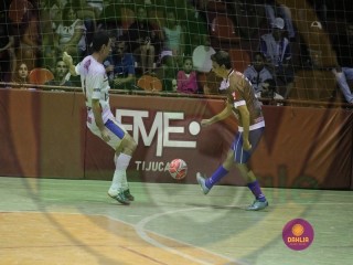 
<a style='margin-left: 5px;' class='btn btn-xs btn-social btn-facebook' href='https://www.facebook.com/sharer/sharer.php?u=https://www.boladovale.com.br/imgs/800-800-90/conteudo/fotos/1446/img9084.jpg' rel='popup' data-width='500' data-height='400'><i class='fa fa-facebook'></i>Compartilhar <span class='hidden-xs'>no Facebook</span>
</a> 
<a class='btn btn-default btn-xs' target='_blank' href='imgs/800-800-90/conteudo/fotos/1446/img9084.jpg'>
<span class='glyphicon glyphicon-cloud-download'></span> Salvar
</a> 
<span></span>