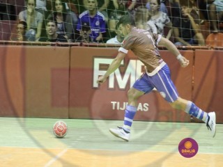 
<a style='margin-left: 5px;' class='btn btn-xs btn-social btn-facebook' href='https://www.facebook.com/sharer/sharer.php?u=https://www.boladovale.com.br/imgs/800-800-90/conteudo/fotos/1446/img9087.jpg' rel='popup' data-width='500' data-height='400'><i class='fa fa-facebook'></i>Compartilhar <span class='hidden-xs'>no Facebook</span>
</a> 
<a class='btn btn-default btn-xs' target='_blank' href='imgs/800-800-90/conteudo/fotos/1446/img9087.jpg'>
<span class='glyphicon glyphicon-cloud-download'></span> Salvar
</a> 
<span></span>
