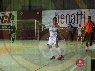 
<a style='margin-left: 5px;' class='btn btn-xs btn-social btn-facebook' href='https://www.facebook.com/sharer/sharer.php?u=https://www.boladovale.com.br/imgs/800-800-90/conteudo/fotos/1446/img9181.jpg' rel='popup' data-width='500' data-height='400'><i class='fa fa-facebook'></i>Compartilhar <span class='hidden-xs'>no Facebook</span>
</a> 
<a class='btn btn-default btn-xs' target='_blank' href='imgs/800-800-90/conteudo/fotos/1446/img9181.jpg'>
<span class='glyphicon glyphicon-cloud-download'></span> Salvar
</a> 
<span></span>