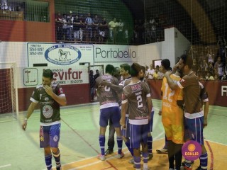 
<a style='margin-left: 5px;' class='btn btn-xs btn-social btn-facebook' href='https://www.facebook.com/sharer/sharer.php?u=https://www.boladovale.com.br/imgs/800-800-90/conteudo/fotos/1446/img9202.jpg' rel='popup' data-width='500' data-height='400'><i class='fa fa-facebook'></i>Compartilhar <span class='hidden-xs'>no Facebook</span>
</a> 
<a class='btn btn-default btn-xs' target='_blank' href='imgs/800-800-90/conteudo/fotos/1446/img9202.jpg'>
<span class='glyphicon glyphicon-cloud-download'></span> Salvar
</a> 
<span></span>