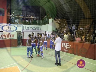 
<a style='margin-left: 5px;' class='btn btn-xs btn-social btn-facebook' href='https://www.facebook.com/sharer/sharer.php?u=https://www.boladovale.com.br/imgs/800-800-90/conteudo/fotos/1446/img9204.jpg' rel='popup' data-width='500' data-height='400'><i class='fa fa-facebook'></i>Compartilhar <span class='hidden-xs'>no Facebook</span>
</a> 
<a class='btn btn-default btn-xs' target='_blank' href='imgs/800-800-90/conteudo/fotos/1446/img9204.jpg'>
<span class='glyphicon glyphicon-cloud-download'></span> Salvar
</a> 
<span></span>