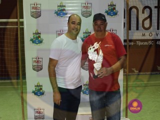 
<a style='margin-left: 5px;' class='btn btn-xs btn-social btn-facebook' href='https://www.facebook.com/sharer/sharer.php?u=https://www.boladovale.com.br/imgs/800-800-90/conteudo/fotos/1447/img9277.jpg' rel='popup' data-width='500' data-height='400'><i class='fa fa-facebook'></i>Compartilhar <span class='hidden-xs'>no Facebook</span>
</a> 
<a class='btn btn-default btn-xs' target='_blank' href='imgs/800-800-90/conteudo/fotos/1447/img9277.jpg'>
<span class='glyphicon glyphicon-cloud-download'></span> Salvar
</a> 
<span></span>