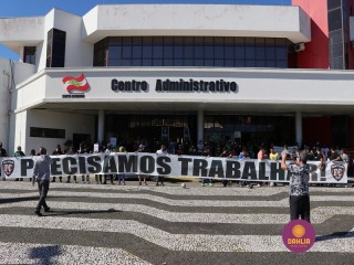 
<a style='margin-left: 5px;' class='btn btn-xs btn-social btn-facebook' href='https://www.facebook.com/sharer/sharer.php?u=https://www.boladovale.com.br/imgs/800-800-90/conteudo/fotos/1448/img8982.jpg' rel='popup' data-width='500' data-height='400'><i class='fa fa-facebook'></i>Compartilhar <span class='hidden-xs'>no Facebook</span>
</a> 
<a class='btn btn-default btn-xs' target='_blank' href='imgs/800-800-90/conteudo/fotos/1448/img8982.jpg'>
<span class='glyphicon glyphicon-cloud-download'></span> Salvar
</a> 
<span></span>