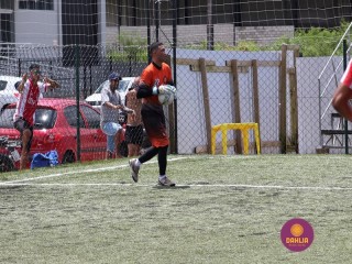 
<a style='margin-left: 5px;' class='btn btn-xs btn-social btn-facebook' href='https://www.facebook.com/sharer/sharer.php?u=https://www.boladovale.com.br/imgs/800-800-90/conteudo/fotos/1449/img0429.jpg' rel='popup' data-width='500' data-height='400'><i class='fa fa-facebook'></i>Compartilhar <span class='hidden-xs'>no Facebook</span>
</a> 
<a class='btn btn-default btn-xs' target='_blank' href='imgs/800-800-90/conteudo/fotos/1449/img0429.jpg'>
<span class='glyphicon glyphicon-cloud-download'></span> Salvar
</a> 
<span></span>