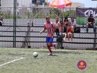 
<a style='margin-left: 5px;' class='btn btn-xs btn-social btn-facebook' href='https://www.facebook.com/sharer/sharer.php?u=https://www.boladovale.com.br/imgs/800-800-90/conteudo/fotos/1449/img0430.jpg' rel='popup' data-width='500' data-height='400'><i class='fa fa-facebook'></i>Compartilhar <span class='hidden-xs'>no Facebook</span>
</a> 
<a class='btn btn-default btn-xs' target='_blank' href='imgs/800-800-90/conteudo/fotos/1449/img0430.jpg'>
<span class='glyphicon glyphicon-cloud-download'></span> Salvar
</a> 
<span></span>