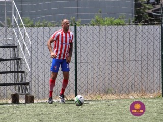 
<a style='margin-left: 5px;' class='btn btn-xs btn-social btn-facebook' href='https://www.facebook.com/sharer/sharer.php?u=https://www.boladovale.com.br/imgs/800-800-90/conteudo/fotos/1449/img0438.jpg' rel='popup' data-width='500' data-height='400'><i class='fa fa-facebook'></i>Compartilhar <span class='hidden-xs'>no Facebook</span>
</a> 
<a class='btn btn-default btn-xs' target='_blank' href='imgs/800-800-90/conteudo/fotos/1449/img0438.jpg'>
<span class='glyphicon glyphicon-cloud-download'></span> Salvar
</a> 
<span></span>