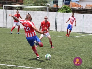 
<a style='margin-left: 5px;' class='btn btn-xs btn-social btn-facebook' href='https://www.facebook.com/sharer/sharer.php?u=https://www.boladovale.com.br/imgs/800-800-90/conteudo/fotos/1449/img0460.jpg' rel='popup' data-width='500' data-height='400'><i class='fa fa-facebook'></i>Compartilhar <span class='hidden-xs'>no Facebook</span>
</a> 
<a class='btn btn-default btn-xs' target='_blank' href='imgs/800-800-90/conteudo/fotos/1449/img0460.jpg'>
<span class='glyphicon glyphicon-cloud-download'></span> Salvar
</a> 
<span></span>