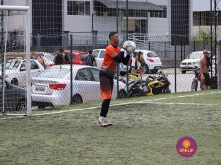 
<a style='margin-left: 5px;' class='btn btn-xs btn-social btn-facebook' href='https://www.facebook.com/sharer/sharer.php?u=https://www.boladovale.com.br/imgs/800-800-90/conteudo/fotos/1449/img0467.jpg' rel='popup' data-width='500' data-height='400'><i class='fa fa-facebook'></i>Compartilhar <span class='hidden-xs'>no Facebook</span>
</a> 
<a class='btn btn-default btn-xs' target='_blank' href='imgs/800-800-90/conteudo/fotos/1449/img0467.jpg'>
<span class='glyphicon glyphicon-cloud-download'></span> Salvar
</a> 
<span></span>