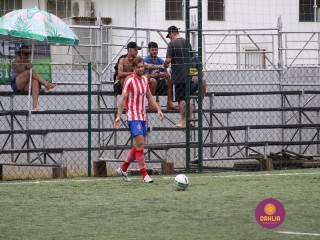 
<a style='margin-left: 5px;' class='btn btn-xs btn-social btn-facebook' href='https://www.facebook.com/sharer/sharer.php?u=https://www.boladovale.com.br/imgs/800-800-90/conteudo/fotos/1449/img0473.jpg' rel='popup' data-width='500' data-height='400'><i class='fa fa-facebook'></i>Compartilhar <span class='hidden-xs'>no Facebook</span>
</a> 
<a class='btn btn-default btn-xs' target='_blank' href='imgs/800-800-90/conteudo/fotos/1449/img0473.jpg'>
<span class='glyphicon glyphicon-cloud-download'></span> Salvar
</a> 
<span></span>