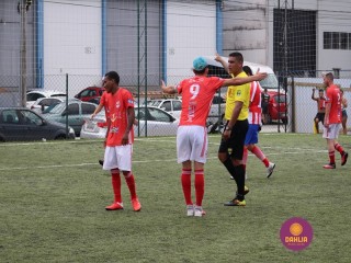 
<a style='margin-left: 5px;' class='btn btn-xs btn-social btn-facebook' href='https://www.facebook.com/sharer/sharer.php?u=https://www.boladovale.com.br/imgs/800-800-90/conteudo/fotos/1449/img0495.jpg' rel='popup' data-width='500' data-height='400'><i class='fa fa-facebook'></i>Compartilhar <span class='hidden-xs'>no Facebook</span>
</a> 
<a class='btn btn-default btn-xs' target='_blank' href='imgs/800-800-90/conteudo/fotos/1449/img0495.jpg'>
<span class='glyphicon glyphicon-cloud-download'></span> Salvar
</a> 
<span></span>
