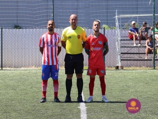 
<a style='margin-left: 5px;' class='btn btn-xs btn-social btn-facebook' href='https://www.facebook.com/sharer/sharer.php?u=https://www.boladovale.com.br/imgs/800-800-90/conteudo/fotos/1450/img0706.jpg' rel='popup' data-width='500' data-height='400'><i class='fa fa-facebook'></i>Compartilhar <span class='hidden-xs'>no Facebook</span>
</a> 
<a class='btn btn-default btn-xs' target='_blank' href='imgs/800-800-90/conteudo/fotos/1450/img0706.jpg'>
<span class='glyphicon glyphicon-cloud-download'></span> Salvar
</a> 
<span></span>