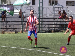 
<a style='margin-left: 5px;' class='btn btn-xs btn-social btn-facebook' href='https://www.facebook.com/sharer/sharer.php?u=https://www.boladovale.com.br/imgs/800-800-90/conteudo/fotos/1450/img0717.jpg' rel='popup' data-width='500' data-height='400'><i class='fa fa-facebook'></i>Compartilhar <span class='hidden-xs'>no Facebook</span>
</a> 
<a class='btn btn-default btn-xs' target='_blank' href='imgs/800-800-90/conteudo/fotos/1450/img0717.jpg'>
<span class='glyphicon glyphicon-cloud-download'></span> Salvar
</a> 
<span></span>