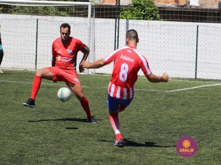 
<a style='margin-left: 5px;' class='btn btn-xs btn-social btn-facebook' href='https://www.facebook.com/sharer/sharer.php?u=https://www.boladovale.com.br/imgs/800-800-90/conteudo/fotos/1450/img0718.jpg' rel='popup' data-width='500' data-height='400'><i class='fa fa-facebook'></i>Compartilhar <span class='hidden-xs'>no Facebook</span>
</a> 
<a class='btn btn-default btn-xs' target='_blank' href='imgs/800-800-90/conteudo/fotos/1450/img0718.jpg'>
<span class='glyphicon glyphicon-cloud-download'></span> Salvar
</a> 
<span></span>