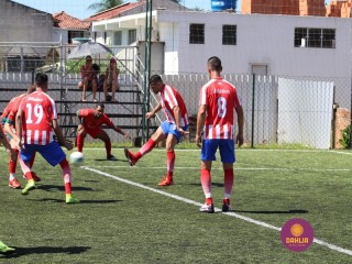 
<a style='margin-left: 5px;' class='btn btn-xs btn-social btn-facebook' href='https://www.facebook.com/sharer/sharer.php?u=https://www.boladovale.com.br/imgs/800-800-90/conteudo/fotos/1450/img0776.jpg' rel='popup' data-width='500' data-height='400'><i class='fa fa-facebook'></i>Compartilhar <span class='hidden-xs'>no Facebook</span>
</a> 
<a class='btn btn-default btn-xs' target='_blank' href='imgs/800-800-90/conteudo/fotos/1450/img0776.jpg'>
<span class='glyphicon glyphicon-cloud-download'></span> Salvar
</a> 
<span></span>