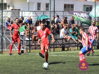 
<a style='margin-left: 5px;' class='btn btn-xs btn-social btn-facebook' href='https://www.facebook.com/sharer/sharer.php?u=https://www.boladovale.com.br/imgs/800-800-90/conteudo/fotos/1450/img0824.jpg' rel='popup' data-width='500' data-height='400'><i class='fa fa-facebook'></i>Compartilhar <span class='hidden-xs'>no Facebook</span>
</a> 
<a class='btn btn-default btn-xs' target='_blank' href='imgs/800-800-90/conteudo/fotos/1450/img0824.jpg'>
<span class='glyphicon glyphicon-cloud-download'></span> Salvar
</a> 
<span></span>
