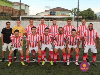 
<a style='margin-left: 5px;' class='btn btn-xs btn-social btn-facebook' href='https://www.facebook.com/sharer/sharer.php?u=https://www.boladovale.com.br/imgs/800-800-90/conteudo/fotos/1451/img0525.jpg' rel='popup' data-width='500' data-height='400'><i class='fa fa-facebook'></i>Compartilhar <span class='hidden-xs'>no Facebook</span>
</a> 
<a class='btn btn-default btn-xs' target='_blank' href='imgs/800-800-90/conteudo/fotos/1451/img0525.jpg'>
<span class='glyphicon glyphicon-cloud-download'></span> Salvar
</a> 
<span></span>