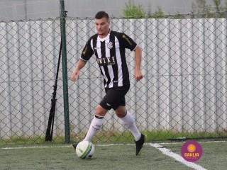 
<a style='margin-left: 5px;' class='btn btn-xs btn-social btn-facebook' href='https://www.facebook.com/sharer/sharer.php?u=https://www.boladovale.com.br/imgs/800-800-90/conteudo/fotos/1451/img0555.jpg' rel='popup' data-width='500' data-height='400'><i class='fa fa-facebook'></i>Compartilhar <span class='hidden-xs'>no Facebook</span>
</a> 
<a class='btn btn-default btn-xs' target='_blank' href='imgs/800-800-90/conteudo/fotos/1451/img0555.jpg'>
<span class='glyphicon glyphicon-cloud-download'></span> Salvar
</a> 
<span></span>