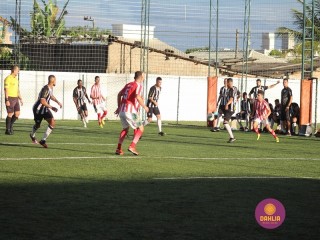 
<a style='margin-left: 5px;' class='btn btn-xs btn-social btn-facebook' href='https://www.facebook.com/sharer/sharer.php?u=https://www.boladovale.com.br/imgs/800-800-90/conteudo/fotos/1451/img0672.jpg' rel='popup' data-width='500' data-height='400'><i class='fa fa-facebook'></i>Compartilhar <span class='hidden-xs'>no Facebook</span>
</a> 
<a class='btn btn-default btn-xs' target='_blank' href='imgs/800-800-90/conteudo/fotos/1451/img0672.jpg'>
<span class='glyphicon glyphicon-cloud-download'></span> Salvar
</a> 
<span></span>