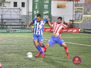 
<a style='margin-left: 5px;' class='btn btn-xs btn-social btn-facebook' href='https://www.facebook.com/sharer/sharer.php?u=https://www.boladovale.com.br/imgs/800-800-90/conteudo/fotos/1452/img1077.jpg' rel='popup' data-width='500' data-height='400'><i class='fa fa-facebook'></i>Compartilhar <span class='hidden-xs'>no Facebook</span>
</a> 
<a class='btn btn-default btn-xs' target='_blank' href='imgs/800-800-90/conteudo/fotos/1452/img1077.jpg'>
<span class='glyphicon glyphicon-cloud-download'></span> Salvar
</a> 
<span></span>