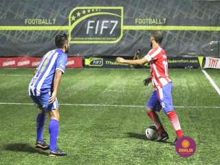 
<a style='margin-left: 5px;' class='btn btn-xs btn-social btn-facebook' href='https://www.facebook.com/sharer/sharer.php?u=https://www.boladovale.com.br/imgs/800-800-90/conteudo/fotos/1452/img1112.jpg' rel='popup' data-width='500' data-height='400'><i class='fa fa-facebook'></i>Compartilhar <span class='hidden-xs'>no Facebook</span>
</a> 
<a class='btn btn-default btn-xs' target='_blank' href='imgs/800-800-90/conteudo/fotos/1452/img1112.jpg'>
<span class='glyphicon glyphicon-cloud-download'></span> Salvar
</a> 
<span></span>