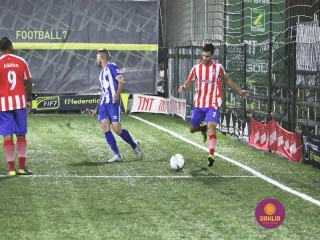 
<a style='margin-left: 5px;' class='btn btn-xs btn-social btn-facebook' href='https://www.facebook.com/sharer/sharer.php?u=https://www.boladovale.com.br/imgs/800-800-90/conteudo/fotos/1452/img1113.jpg' rel='popup' data-width='500' data-height='400'><i class='fa fa-facebook'></i>Compartilhar <span class='hidden-xs'>no Facebook</span>
</a> 
<a class='btn btn-default btn-xs' target='_blank' href='imgs/800-800-90/conteudo/fotos/1452/img1113.jpg'>
<span class='glyphicon glyphicon-cloud-download'></span> Salvar
</a> 
<span></span>