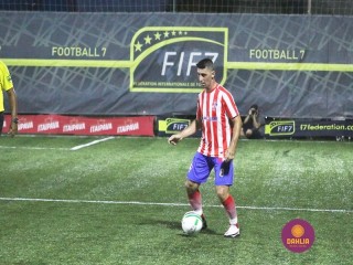 
<a style='margin-left: 5px;' class='btn btn-xs btn-social btn-facebook' href='https://www.facebook.com/sharer/sharer.php?u=https://www.boladovale.com.br/imgs/800-800-90/conteudo/fotos/1452/img1119.jpg' rel='popup' data-width='500' data-height='400'><i class='fa fa-facebook'></i>Compartilhar <span class='hidden-xs'>no Facebook</span>
</a> 
<a class='btn btn-default btn-xs' target='_blank' href='imgs/800-800-90/conteudo/fotos/1452/img1119.jpg'>
<span class='glyphicon glyphicon-cloud-download'></span> Salvar
</a> 
<span></span>