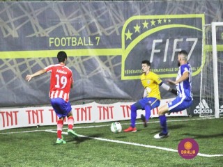 
<a style='margin-left: 5px;' class='btn btn-xs btn-social btn-facebook' href='https://www.facebook.com/sharer/sharer.php?u=https://www.boladovale.com.br/imgs/800-800-90/conteudo/fotos/1452/img1124.jpg' rel='popup' data-width='500' data-height='400'><i class='fa fa-facebook'></i>Compartilhar <span class='hidden-xs'>no Facebook</span>
</a> 
<a class='btn btn-default btn-xs' target='_blank' href='imgs/800-800-90/conteudo/fotos/1452/img1124.jpg'>
<span class='glyphicon glyphicon-cloud-download'></span> Salvar
</a> 
<span></span>