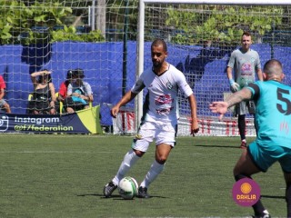 
<a style='margin-left: 5px;' class='btn btn-xs btn-social btn-facebook' href='https://www.facebook.com/sharer/sharer.php?u=https://www.boladovale.com.br/imgs/800-800-90/conteudo/fotos/1453/img1171.jpg' rel='popup' data-width='500' data-height='400'><i class='fa fa-facebook'></i>Compartilhar <span class='hidden-xs'>no Facebook</span>
</a> 
<a class='btn btn-default btn-xs' target='_blank' href='imgs/800-800-90/conteudo/fotos/1453/img1171.jpg'>
<span class='glyphicon glyphicon-cloud-download'></span> Salvar
</a> 
<span></span>