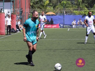 
<a style='margin-left: 5px;' class='btn btn-xs btn-social btn-facebook' href='https://www.facebook.com/sharer/sharer.php?u=https://www.boladovale.com.br/imgs/800-800-90/conteudo/fotos/1453/img1181.jpg' rel='popup' data-width='500' data-height='400'><i class='fa fa-facebook'></i>Compartilhar <span class='hidden-xs'>no Facebook</span>
</a> 
<a class='btn btn-default btn-xs' target='_blank' href='imgs/800-800-90/conteudo/fotos/1453/img1181.jpg'>
<span class='glyphicon glyphicon-cloud-download'></span> Salvar
</a> 
<span></span>