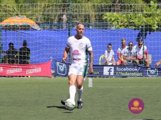 
<a style='margin-left: 5px;' class='btn btn-xs btn-social btn-facebook' href='https://www.facebook.com/sharer/sharer.php?u=https://www.boladovale.com.br/imgs/800-800-90/conteudo/fotos/1453/img1192.jpg' rel='popup' data-width='500' data-height='400'><i class='fa fa-facebook'></i>Compartilhar <span class='hidden-xs'>no Facebook</span>
</a> 
<a class='btn btn-default btn-xs' target='_blank' href='imgs/800-800-90/conteudo/fotos/1453/img1192.jpg'>
<span class='glyphicon glyphicon-cloud-download'></span> Salvar
</a> 
<span></span>