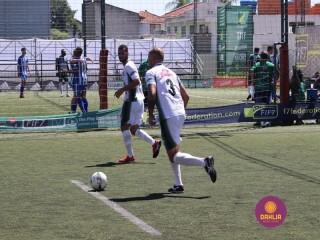 
<a style='margin-left: 5px;' class='btn btn-xs btn-social btn-facebook' href='https://www.facebook.com/sharer/sharer.php?u=https://www.boladovale.com.br/imgs/800-800-90/conteudo/fotos/1453/img1209.jpg' rel='popup' data-width='500' data-height='400'><i class='fa fa-facebook'></i>Compartilhar <span class='hidden-xs'>no Facebook</span>
</a> 
<a class='btn btn-default btn-xs' target='_blank' href='imgs/800-800-90/conteudo/fotos/1453/img1209.jpg'>
<span class='glyphicon glyphicon-cloud-download'></span> Salvar
</a> 
<span></span>