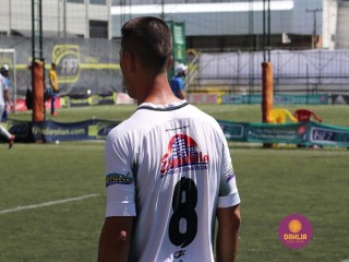 
<a style='margin-left: 5px;' class='btn btn-xs btn-social btn-facebook' href='https://www.facebook.com/sharer/sharer.php?u=https://www.boladovale.com.br/imgs/800-800-90/conteudo/fotos/1453/img1213.jpg' rel='popup' data-width='500' data-height='400'><i class='fa fa-facebook'></i>Compartilhar <span class='hidden-xs'>no Facebook</span>
</a> 
<a class='btn btn-default btn-xs' target='_blank' href='imgs/800-800-90/conteudo/fotos/1453/img1213.jpg'>
<span class='glyphicon glyphicon-cloud-download'></span> Salvar
</a> 
<span></span>