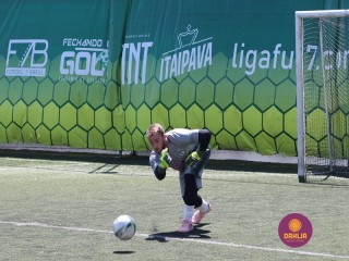 
<a style='margin-left: 5px;' class='btn btn-xs btn-social btn-facebook' href='https://www.facebook.com/sharer/sharer.php?u=https://www.boladovale.com.br/imgs/800-800-90/conteudo/fotos/1453/img1215.jpg' rel='popup' data-width='500' data-height='400'><i class='fa fa-facebook'></i>Compartilhar <span class='hidden-xs'>no Facebook</span>
</a> 
<a class='btn btn-default btn-xs' target='_blank' href='imgs/800-800-90/conteudo/fotos/1453/img1215.jpg'>
<span class='glyphicon glyphicon-cloud-download'></span> Salvar
</a> 
<span></span>