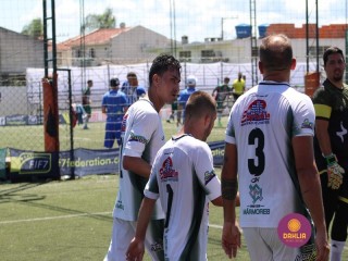 
<a style='margin-left: 5px;' class='btn btn-xs btn-social btn-facebook' href='https://www.facebook.com/sharer/sharer.php?u=https://www.boladovale.com.br/imgs/800-800-90/conteudo/fotos/1453/img1241.jpg' rel='popup' data-width='500' data-height='400'><i class='fa fa-facebook'></i>Compartilhar <span class='hidden-xs'>no Facebook</span>
</a> 
<a class='btn btn-default btn-xs' target='_blank' href='imgs/800-800-90/conteudo/fotos/1453/img1241.jpg'>
<span class='glyphicon glyphicon-cloud-download'></span> Salvar
</a> 
<span></span>
