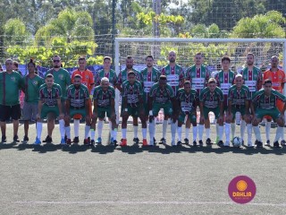 
<a style='margin-left: 5px;' class='btn btn-xs btn-social btn-facebook' href='https://www.facebook.com/sharer/sharer.php?u=https://www.boladovale.com.br/imgs/800-800-90/conteudo/fotos/1454/img1256.jpg' rel='popup' data-width='500' data-height='400'><i class='fa fa-facebook'></i>Compartilhar <span class='hidden-xs'>no Facebook</span>
</a> 
<a class='btn btn-default btn-xs' target='_blank' href='imgs/800-800-90/conteudo/fotos/1454/img1256.jpg'>
<span class='glyphicon glyphicon-cloud-download'></span> Salvar
</a> 
<span></span>
