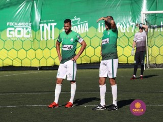 
<a style='margin-left: 5px;' class='btn btn-xs btn-social btn-facebook' href='https://www.facebook.com/sharer/sharer.php?u=https://www.boladovale.com.br/imgs/800-800-90/conteudo/fotos/1454/img1291.jpg' rel='popup' data-width='500' data-height='400'><i class='fa fa-facebook'></i>Compartilhar <span class='hidden-xs'>no Facebook</span>
</a> 
<a class='btn btn-default btn-xs' target='_blank' href='imgs/800-800-90/conteudo/fotos/1454/img1291.jpg'>
<span class='glyphicon glyphicon-cloud-download'></span> Salvar
</a> 
<span></span>