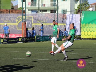 
<a style='margin-left: 5px;' class='btn btn-xs btn-social btn-facebook' href='https://www.facebook.com/sharer/sharer.php?u=https://www.boladovale.com.br/imgs/800-800-90/conteudo/fotos/1454/img1292.jpg' rel='popup' data-width='500' data-height='400'><i class='fa fa-facebook'></i>Compartilhar <span class='hidden-xs'>no Facebook</span>
</a> 
<a class='btn btn-default btn-xs' target='_blank' href='imgs/800-800-90/conteudo/fotos/1454/img1292.jpg'>
<span class='glyphicon glyphicon-cloud-download'></span> Salvar
</a> 
<span></span>