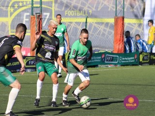 
<a style='margin-left: 5px;' class='btn btn-xs btn-social btn-facebook' href='https://www.facebook.com/sharer/sharer.php?u=https://www.boladovale.com.br/imgs/800-800-90/conteudo/fotos/1454/img1300.jpg' rel='popup' data-width='500' data-height='400'><i class='fa fa-facebook'></i>Compartilhar <span class='hidden-xs'>no Facebook</span>
</a> 
<a class='btn btn-default btn-xs' target='_blank' href='imgs/800-800-90/conteudo/fotos/1454/img1300.jpg'>
<span class='glyphicon glyphicon-cloud-download'></span> Salvar
</a> 
<span></span>