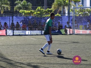 
<a style='margin-left: 5px;' class='btn btn-xs btn-social btn-facebook' href='https://www.facebook.com/sharer/sharer.php?u=https://www.boladovale.com.br/imgs/800-800-90/conteudo/fotos/1454/img1313.jpg' rel='popup' data-width='500' data-height='400'><i class='fa fa-facebook'></i>Compartilhar <span class='hidden-xs'>no Facebook</span>
</a> 
<a class='btn btn-default btn-xs' target='_blank' href='imgs/800-800-90/conteudo/fotos/1454/img1313.jpg'>
<span class='glyphicon glyphicon-cloud-download'></span> Salvar
</a> 
<span></span>