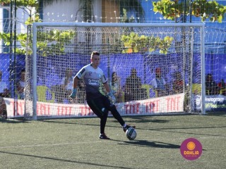 
<a style='margin-left: 5px;' class='btn btn-xs btn-social btn-facebook' href='https://www.facebook.com/sharer/sharer.php?u=https://www.boladovale.com.br/imgs/800-800-90/conteudo/fotos/1454/img1315.jpg' rel='popup' data-width='500' data-height='400'><i class='fa fa-facebook'></i>Compartilhar <span class='hidden-xs'>no Facebook</span>
</a> 
<a class='btn btn-default btn-xs' target='_blank' href='imgs/800-800-90/conteudo/fotos/1454/img1315.jpg'>
<span class='glyphicon glyphicon-cloud-download'></span> Salvar
</a> 
<span></span>