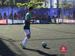 
<a style='margin-left: 5px;' class='btn btn-xs btn-social btn-facebook' href='https://www.facebook.com/sharer/sharer.php?u=https://www.boladovale.com.br/imgs/800-800-90/conteudo/fotos/1454/img1317.jpg' rel='popup' data-width='500' data-height='400'><i class='fa fa-facebook'></i>Compartilhar <span class='hidden-xs'>no Facebook</span>
</a> 
<a class='btn btn-default btn-xs' target='_blank' href='imgs/800-800-90/conteudo/fotos/1454/img1317.jpg'>
<span class='glyphicon glyphicon-cloud-download'></span> Salvar
</a> 
<span></span>