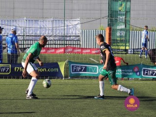 
<a style='margin-left: 5px;' class='btn btn-xs btn-social btn-facebook' href='https://www.facebook.com/sharer/sharer.php?u=https://www.boladovale.com.br/imgs/800-800-90/conteudo/fotos/1454/img1329.jpg' rel='popup' data-width='500' data-height='400'><i class='fa fa-facebook'></i>Compartilhar <span class='hidden-xs'>no Facebook</span>
</a> 
<a class='btn btn-default btn-xs' target='_blank' href='imgs/800-800-90/conteudo/fotos/1454/img1329.jpg'>
<span class='glyphicon glyphicon-cloud-download'></span> Salvar
</a> 
<span></span>