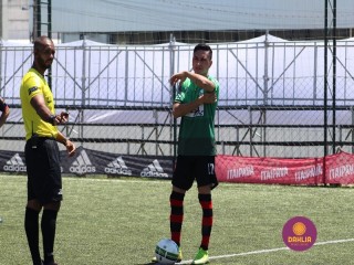 
<a style='margin-left: 5px;' class='btn btn-xs btn-social btn-facebook' href='https://www.facebook.com/sharer/sharer.php?u=https://www.boladovale.com.br/imgs/800-800-90/conteudo/fotos/1455/img1375.jpg' rel='popup' data-width='500' data-height='400'><i class='fa fa-facebook'></i>Compartilhar <span class='hidden-xs'>no Facebook</span>
</a> 
<a class='btn btn-default btn-xs' target='_blank' href='imgs/800-800-90/conteudo/fotos/1455/img1375.jpg'>
<span class='glyphicon glyphicon-cloud-download'></span> Salvar
</a> 
<span></span>