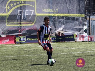 
<a style='margin-left: 5px;' class='btn btn-xs btn-social btn-facebook' href='https://www.facebook.com/sharer/sharer.php?u=https://www.boladovale.com.br/imgs/800-800-90/conteudo/fotos/1455/img1387.jpg' rel='popup' data-width='500' data-height='400'><i class='fa fa-facebook'></i>Compartilhar <span class='hidden-xs'>no Facebook</span>
</a> 
<a class='btn btn-default btn-xs' target='_blank' href='imgs/800-800-90/conteudo/fotos/1455/img1387.jpg'>
<span class='glyphicon glyphicon-cloud-download'></span> Salvar
</a> 
<span></span>
